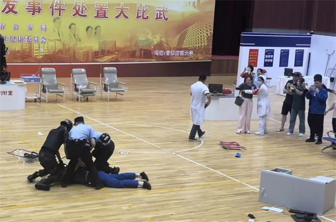5-制服歹徒.jpg